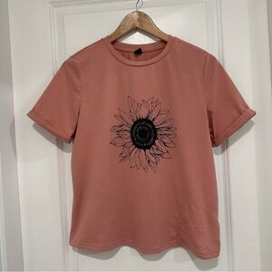 Sunflower Graphic Tee - Dusty Rose Women’s Size Medium